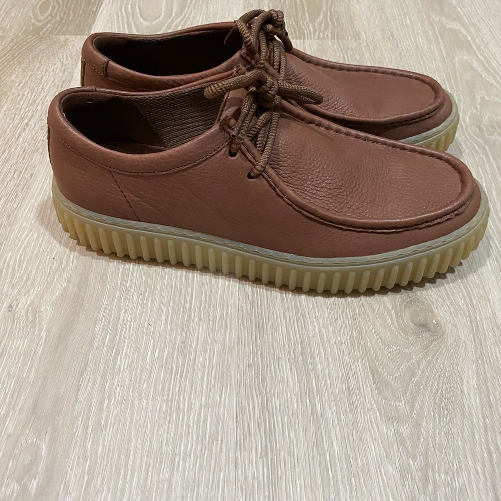 Clarks Brown Leather Loafers with Moccasin Stitching - Picture 4 of 5